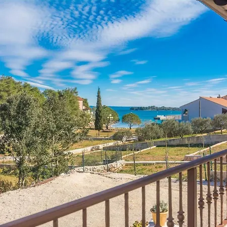 Holiday Irena-adriatic Luxury Дом отдыха *